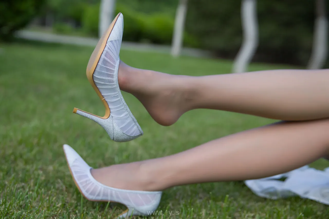 小女巫露娜 NO.025 户外(小红裙+小米裙)